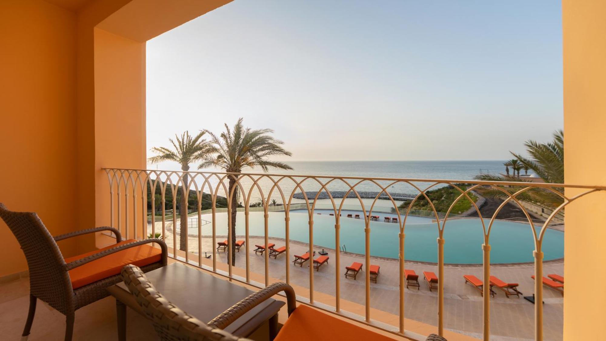 Royal Tulip Korbous Bay Thalasso & Springs (Adults Only) Qorbu Exterior foto View from the hotel