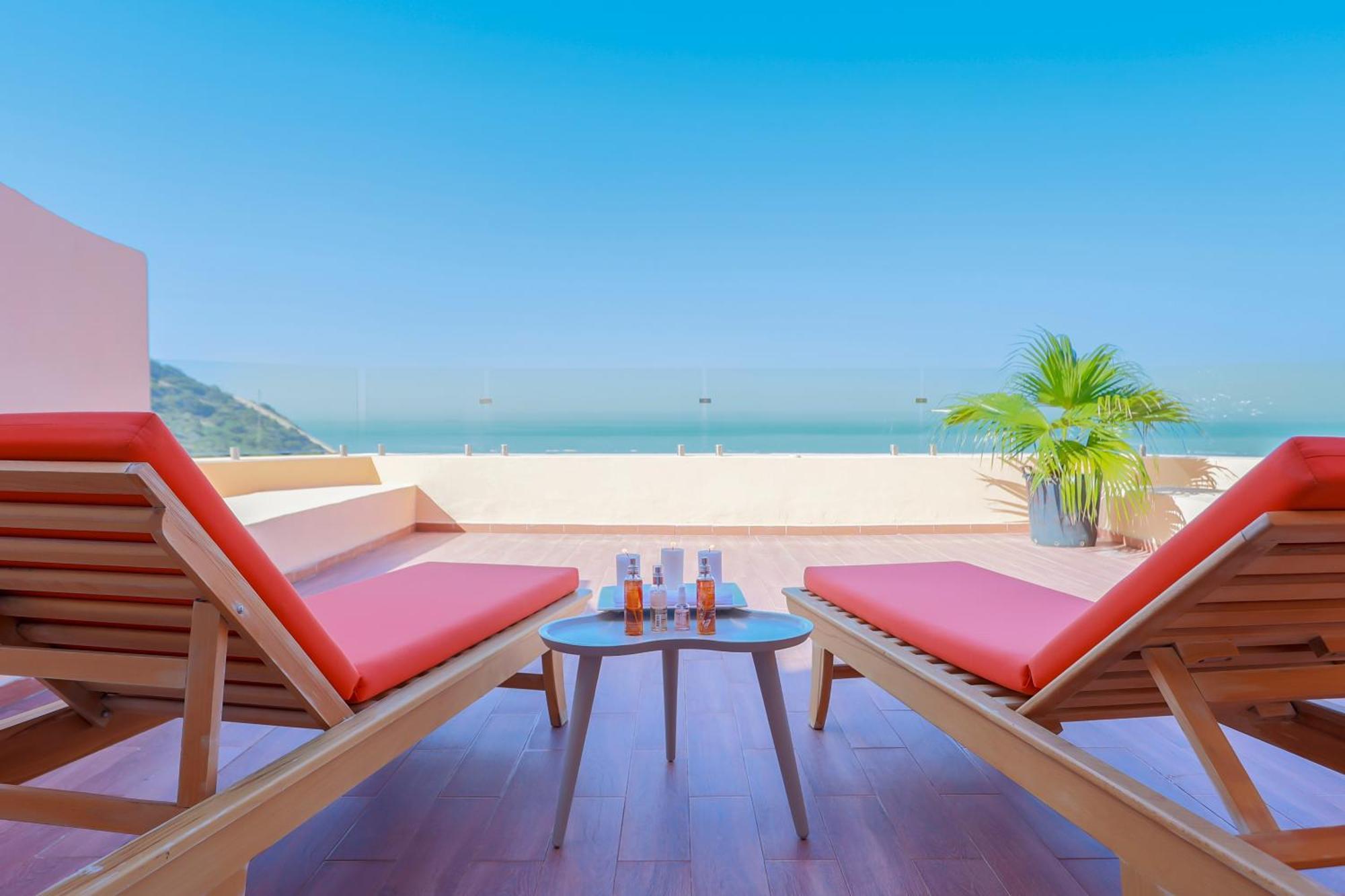 Royal Tulip Korbous Bay Thalasso & Springs (Adults Only) Qorbu Exterior foto View from the rooftop