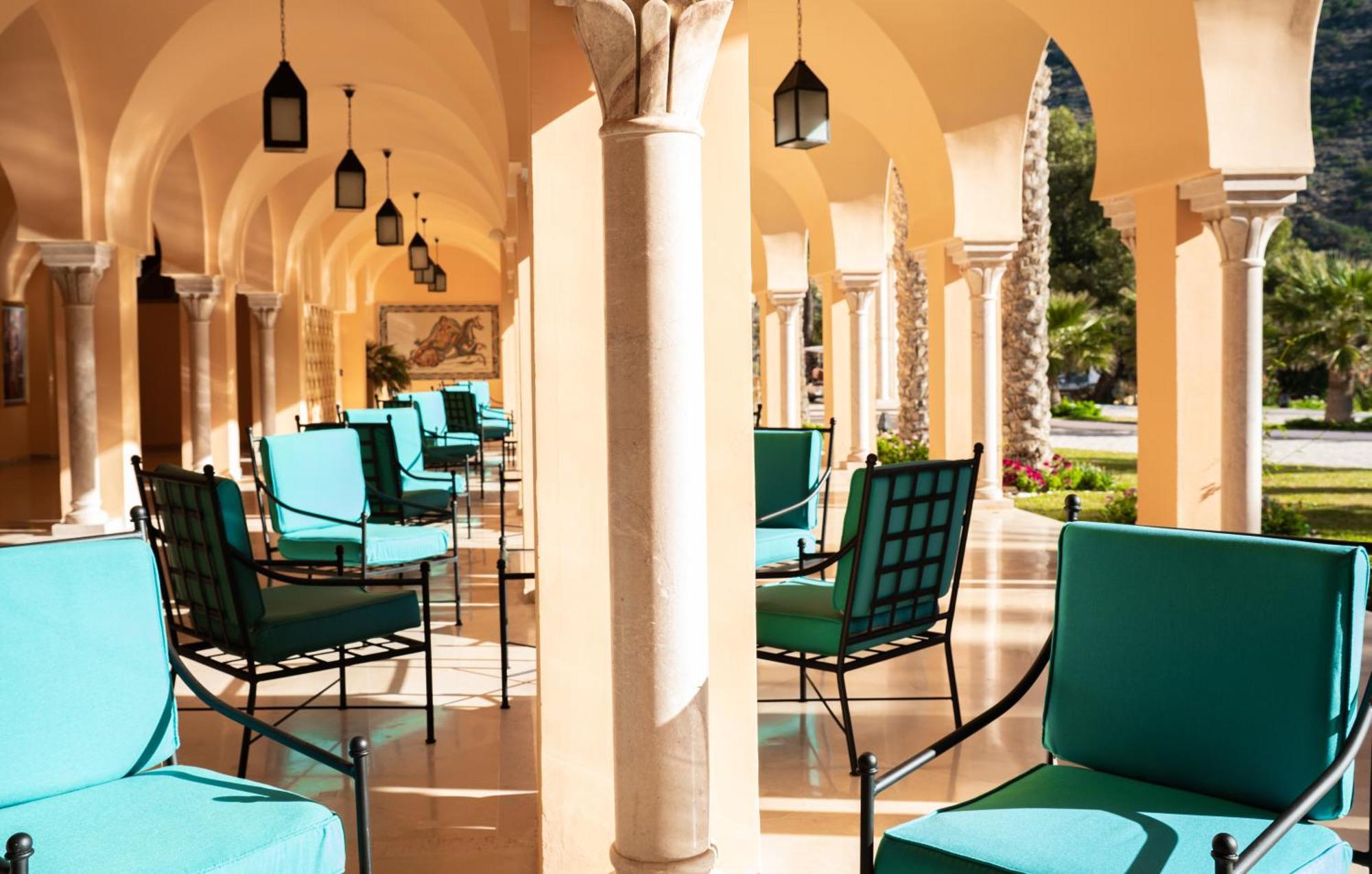 Royal Tulip Korbous Bay Thalasso & Springs (Adults Only) Qorbu Exterior foto The interior of the hotel