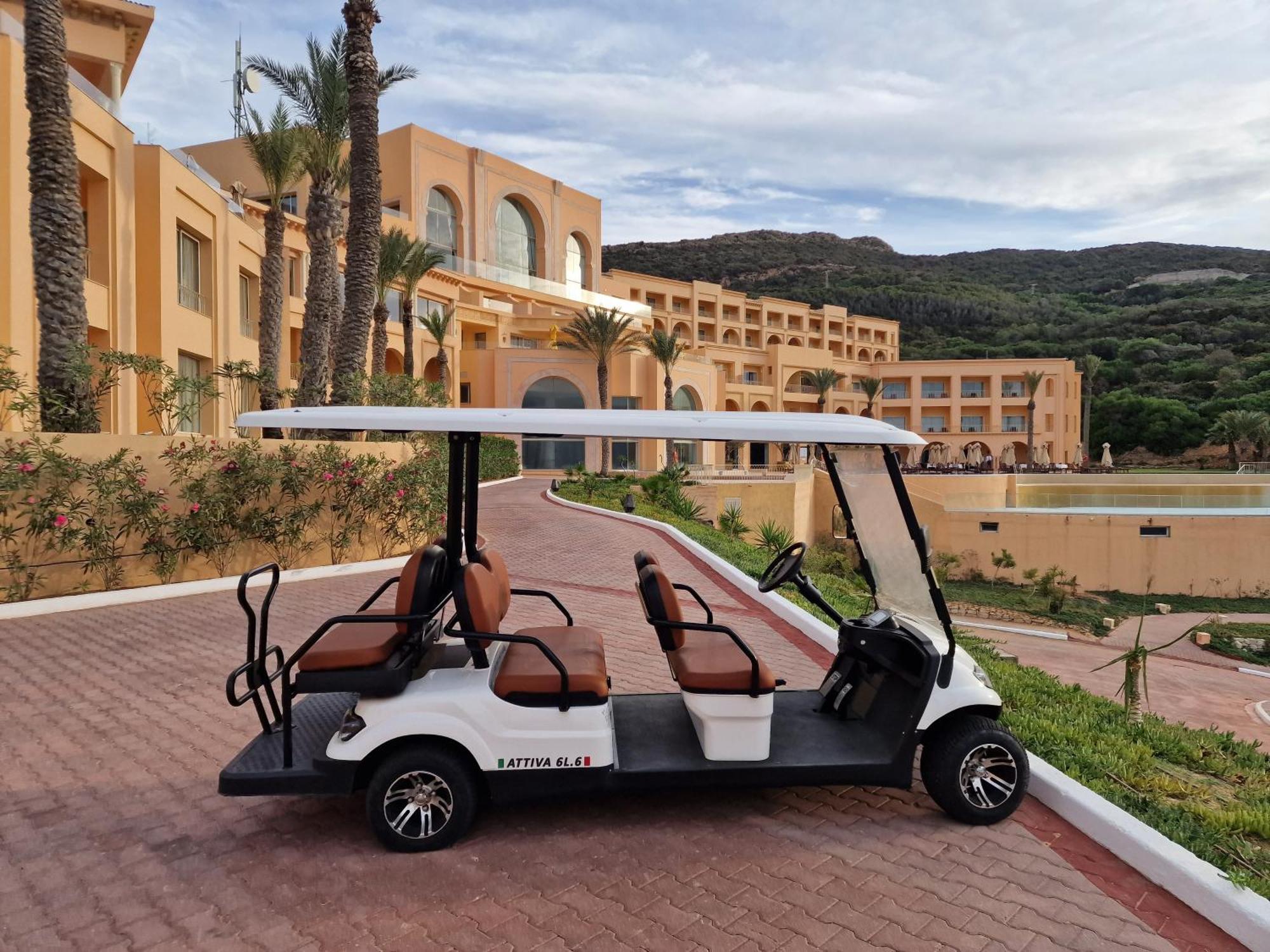 Royal Tulip Korbous Bay Thalasso & Springs (Adults Only) Qorbu Exterior foto Club Car Villager 8