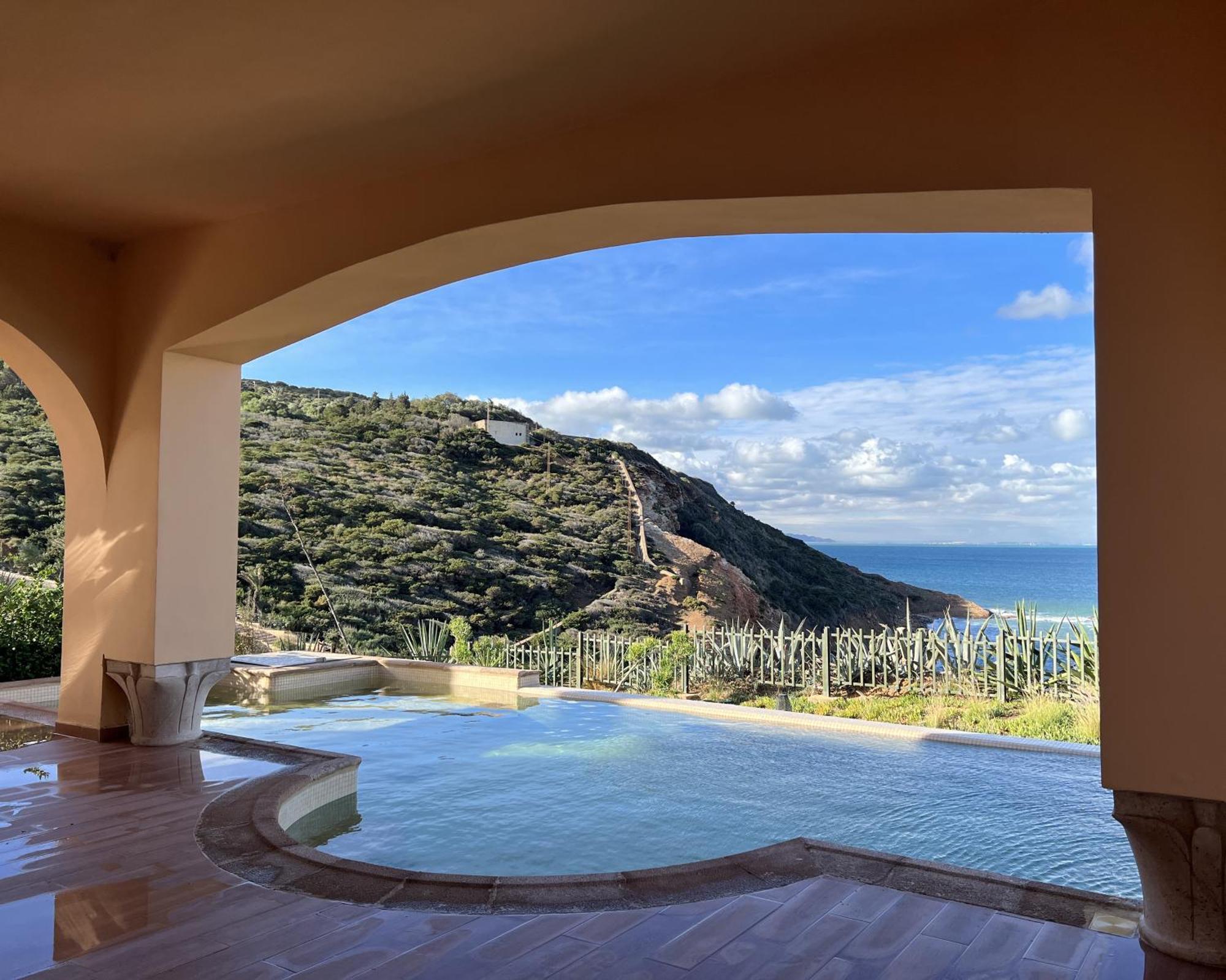 Royal Tulip Korbous Bay Thalasso & Springs (Adults Only) Qorbu Exterior foto View of the sea from the hotel